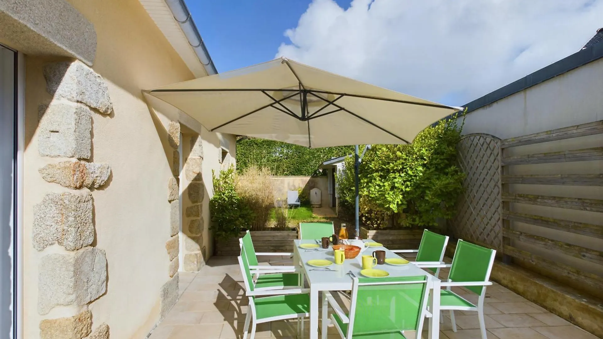 Charmante Maison Pour 5 Dans Le Bourg De Plovan France