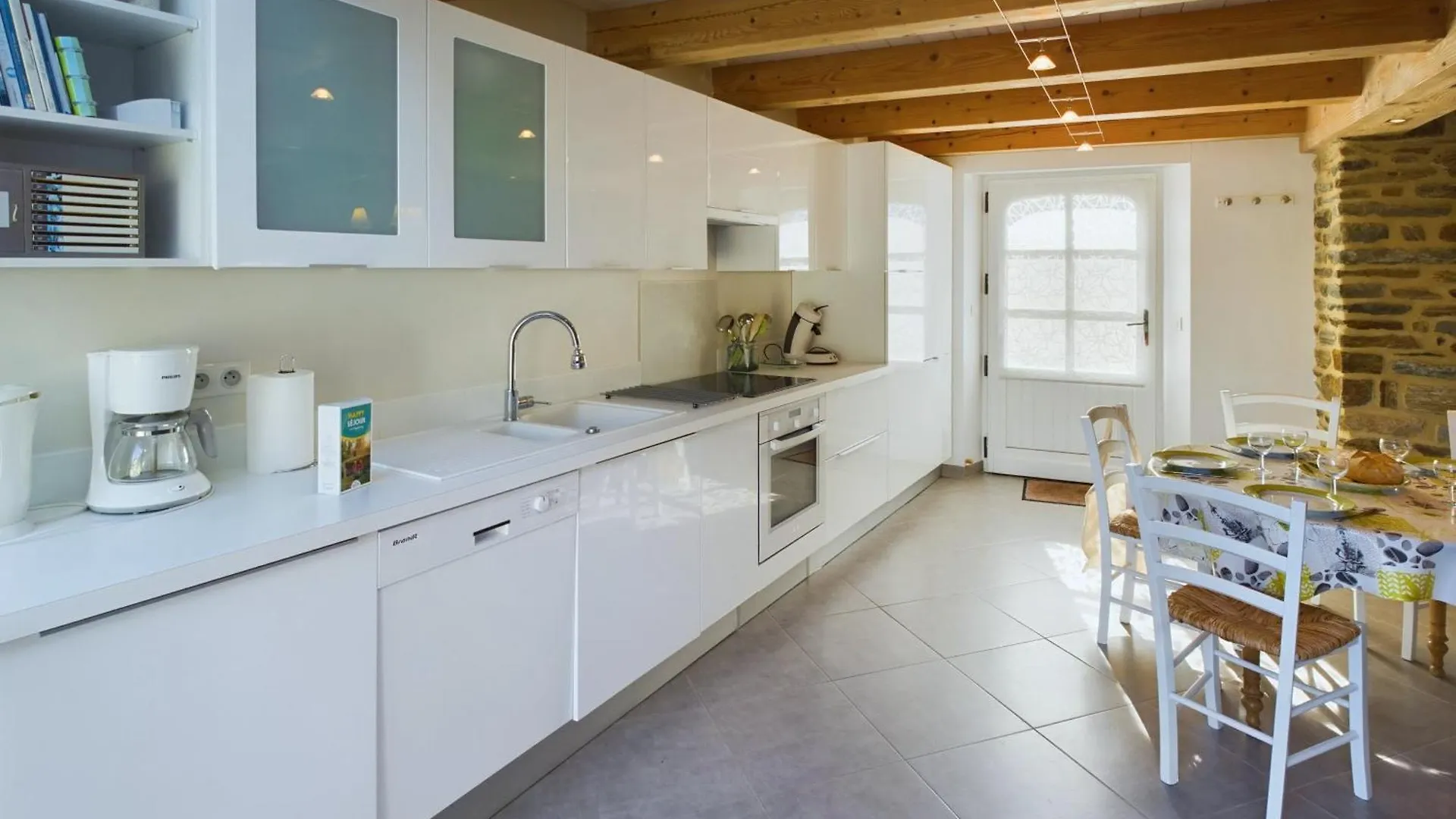 Holiday home Charmante Maison Pour 5 Dans Le Bourg De Plovan France